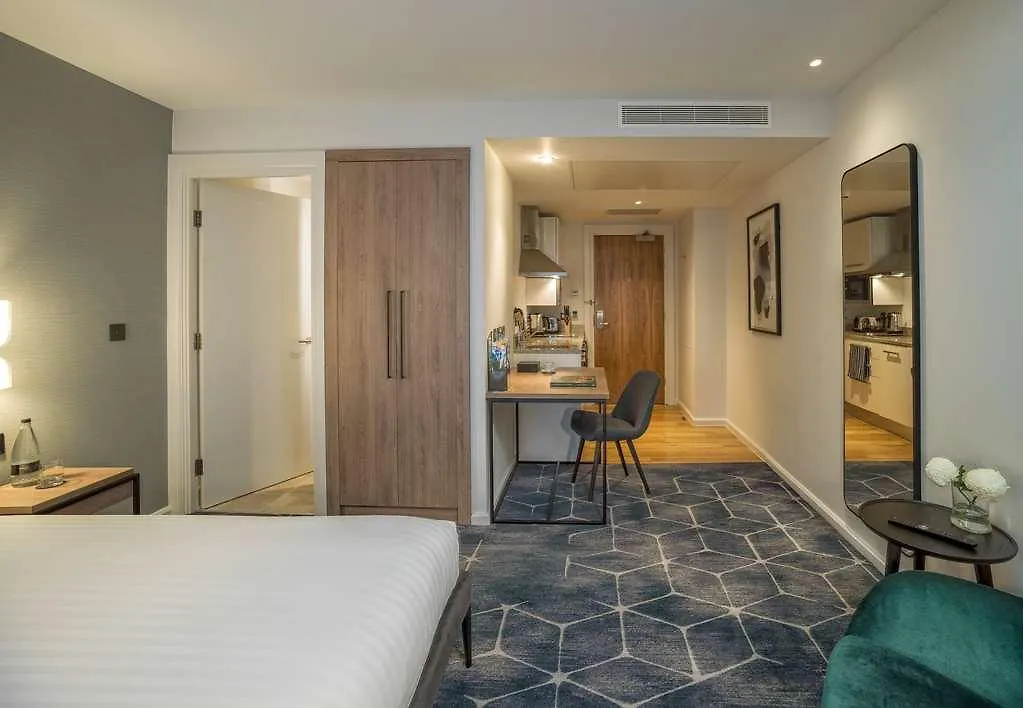 London Stratford House Villa